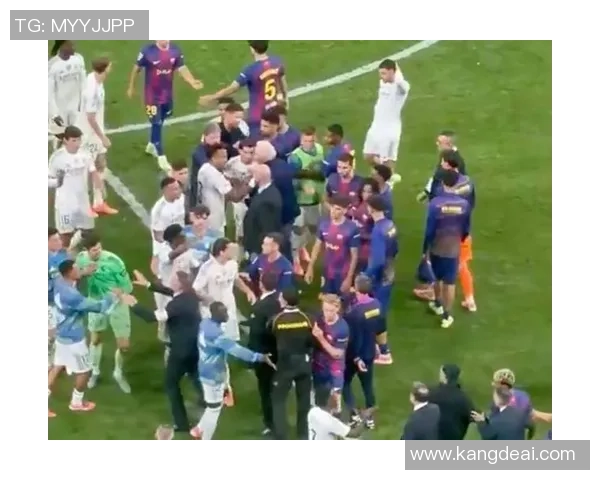 欧冠激战再续皇马与巴萨次回合巅峰对决引发球迷热议