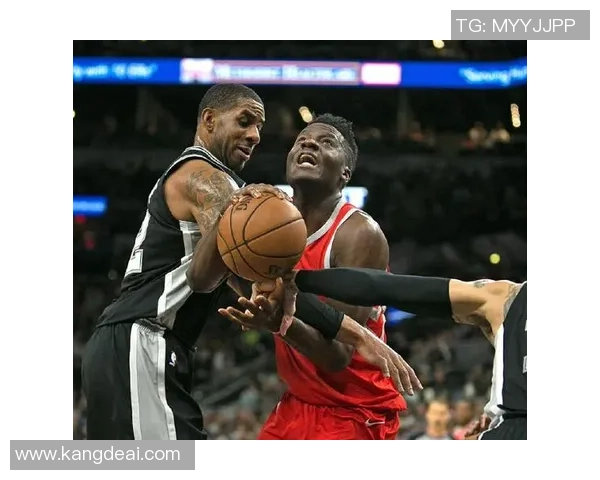 火箭与马刺激战首节精彩瞬间回顾与分析